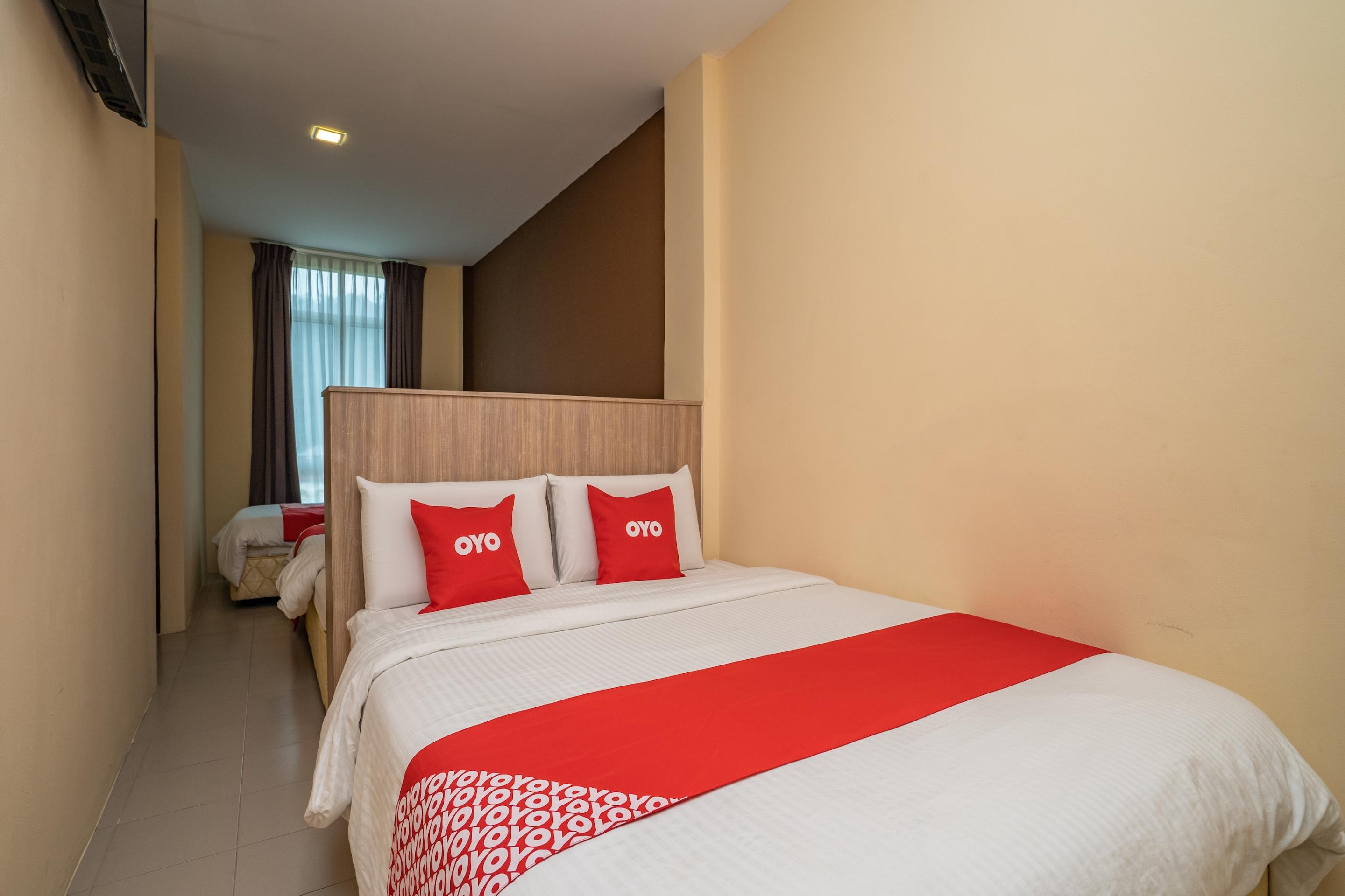 Oyo 44078 The Island Hotel Kampong Pasir Bogak Buitenkant foto