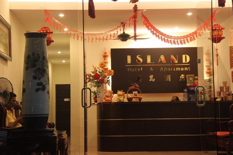 Oyo 44078 The Island Hotel Kampong Pasir Bogak Buitenkant foto