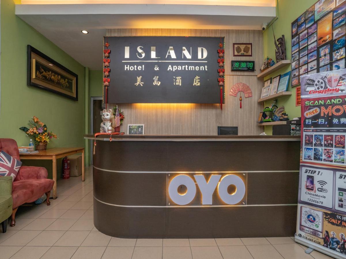 Oyo 44078 The Island Hotel Kampong Pasir Bogak Buitenkant foto