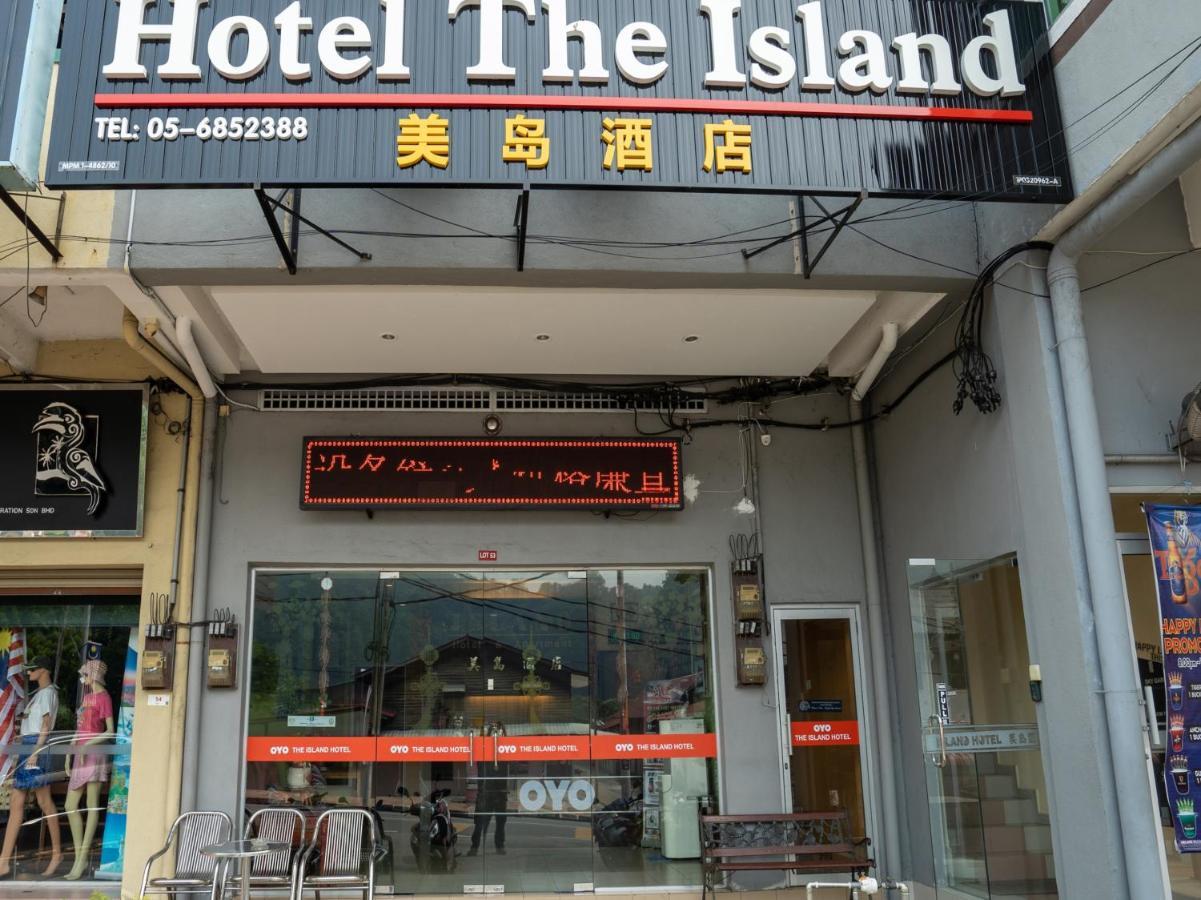 Oyo 44078 The Island Hotel Kampong Pasir Bogak Buitenkant foto